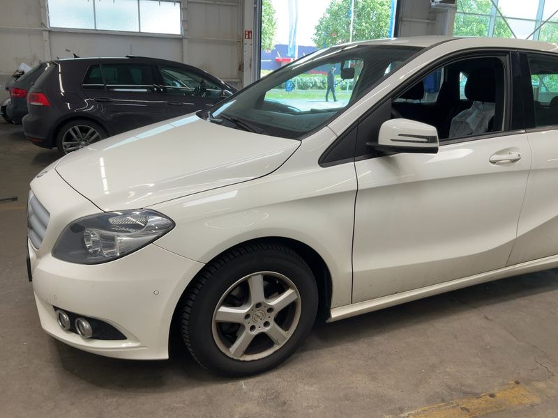 Mercedes-Benz B-Klasse B 180 CDI — zdjęcie 2