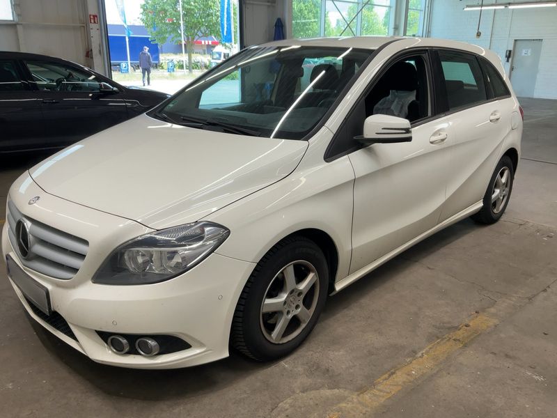 Mercedes-Benz B-Klasse B 180 CDI — zdjęcie 1
