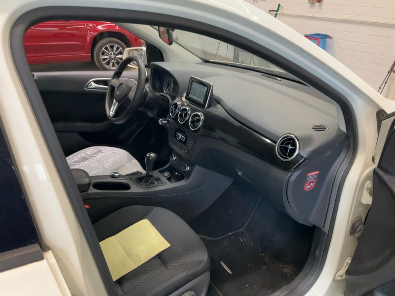 Mercedes-Benz B-Klasse B 180 CDI — zdjęcie 11