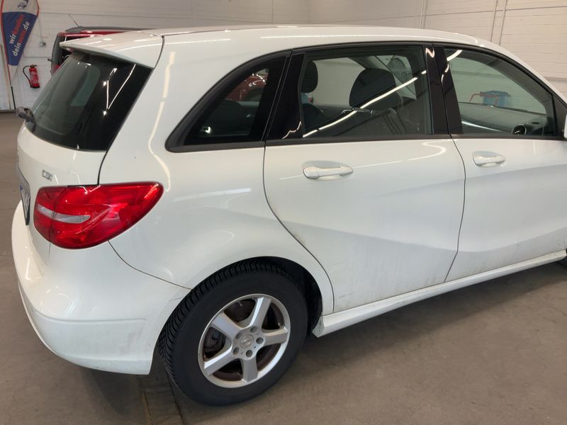 Mercedes-Benz B-Klasse B 180 CDI — zdjęcie 6