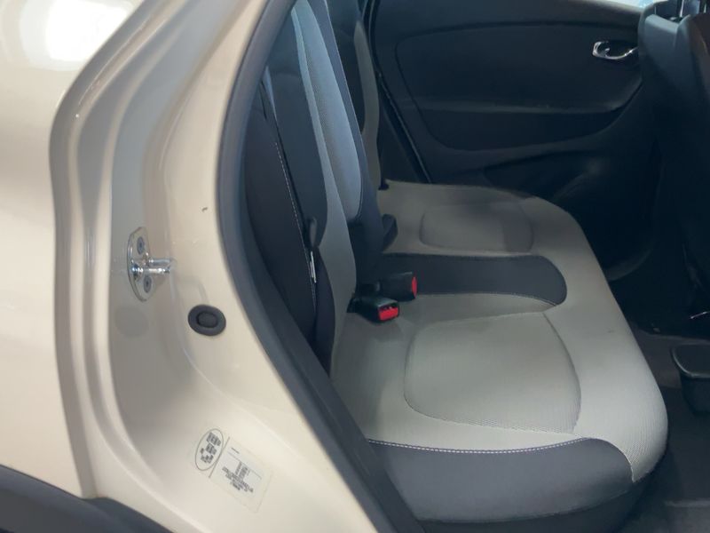 Renault Captur 1.2 TCe Zen — zdjęcie 14