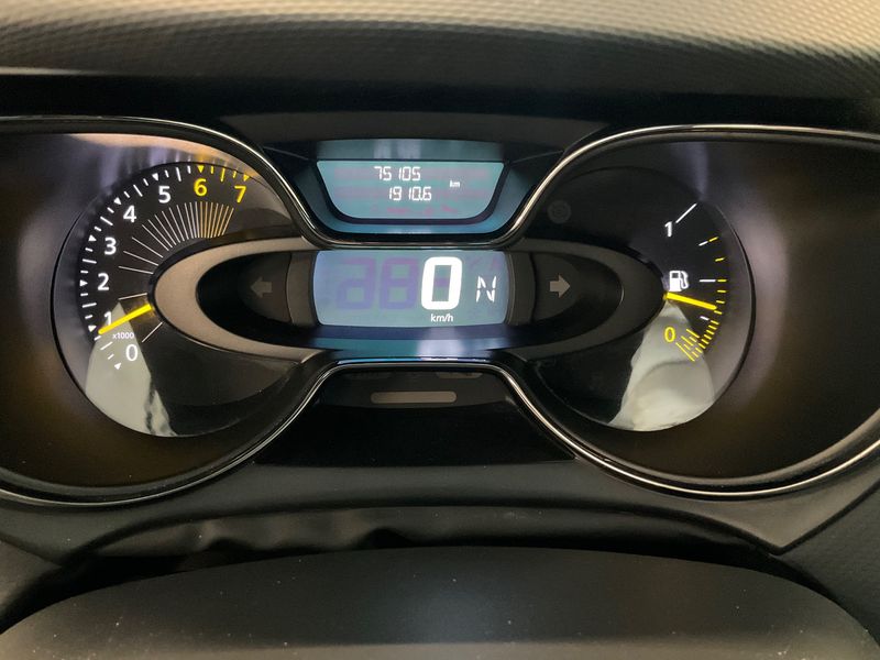 Renault Captur 1.2 TCe Zen — zdjęcie 13