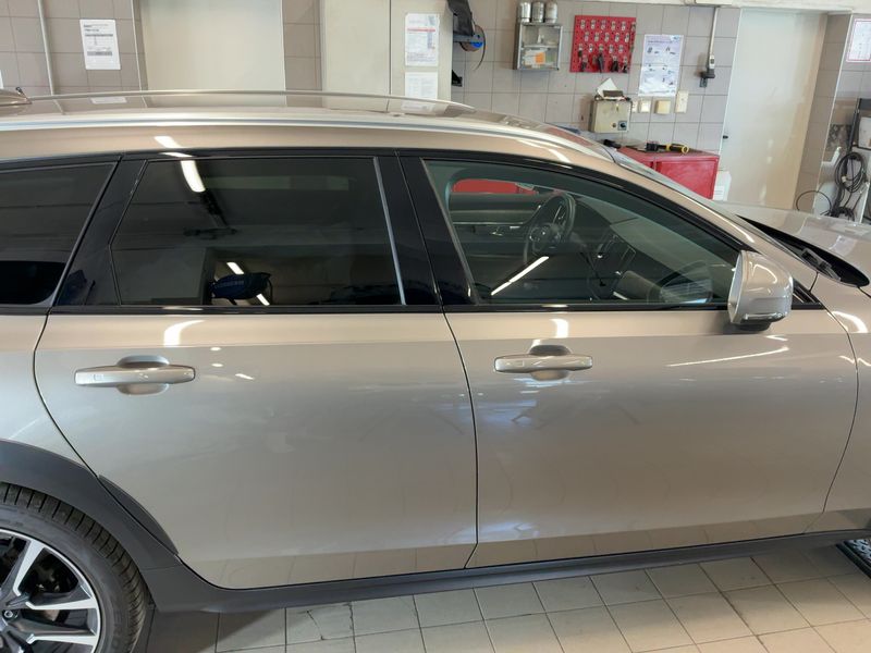 Volvo V90 Cross Country 2.0 B4 Mild-Hybrid Pro AWD — zdjęcie 7