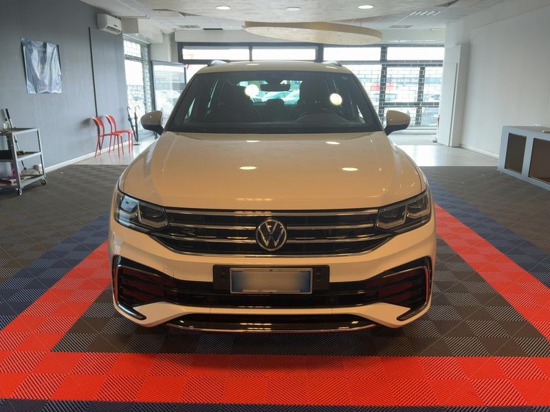 Volkswagen Tiguan 1.5 TSI ACT R-Line — zdjęcie 9