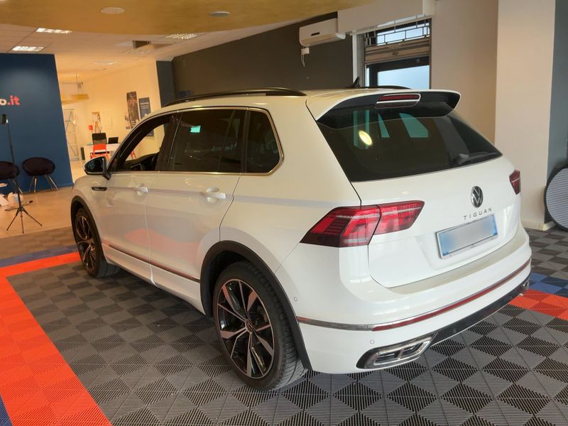 Volkswagen Tiguan 1.5 TSI ACT R-Line — zdjęcie 3