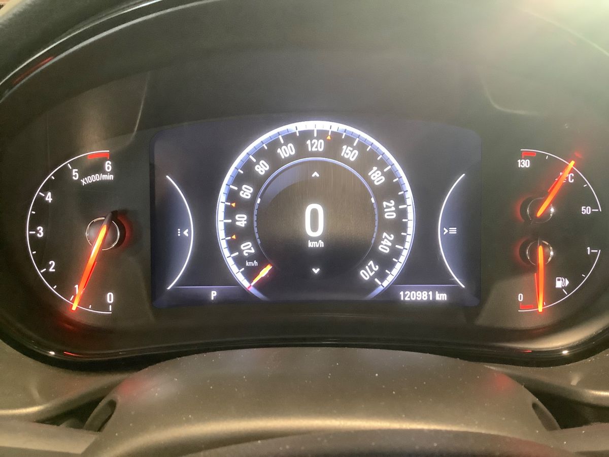 Opel Insignia 2016 — photo 20