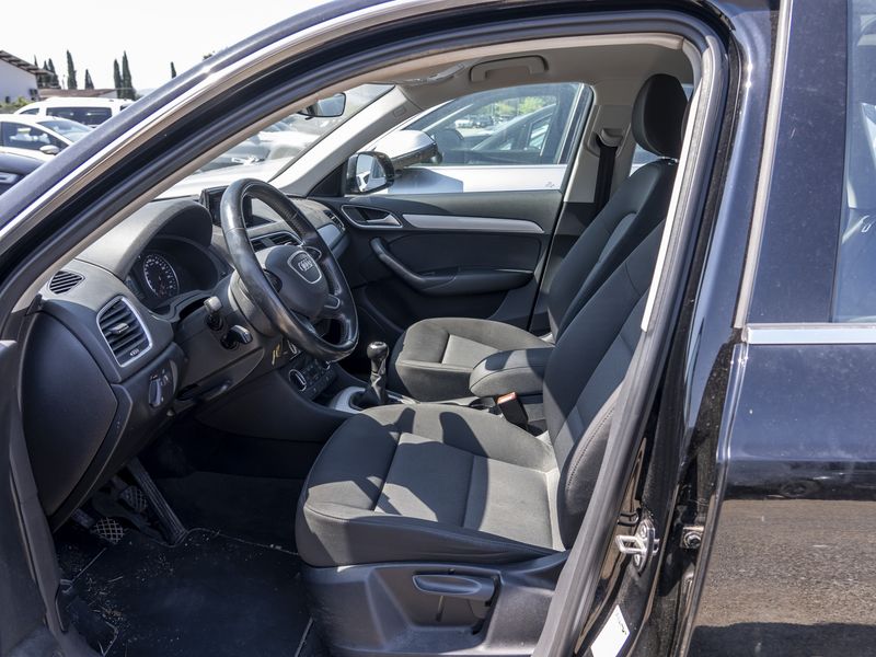 Audi Q3 2.0 TDI Business — zdjęcie 10