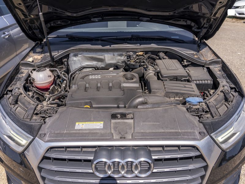 Audi Q3 2.0 TDI Business — zdjęcie 8
