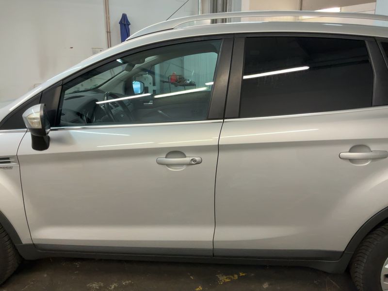 Ford Kuga 2.0 TDCi Titanium 2009 – снимка 4