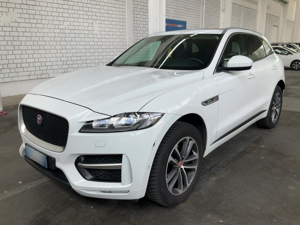 Jaguar F-Pace 2017 — photo 1