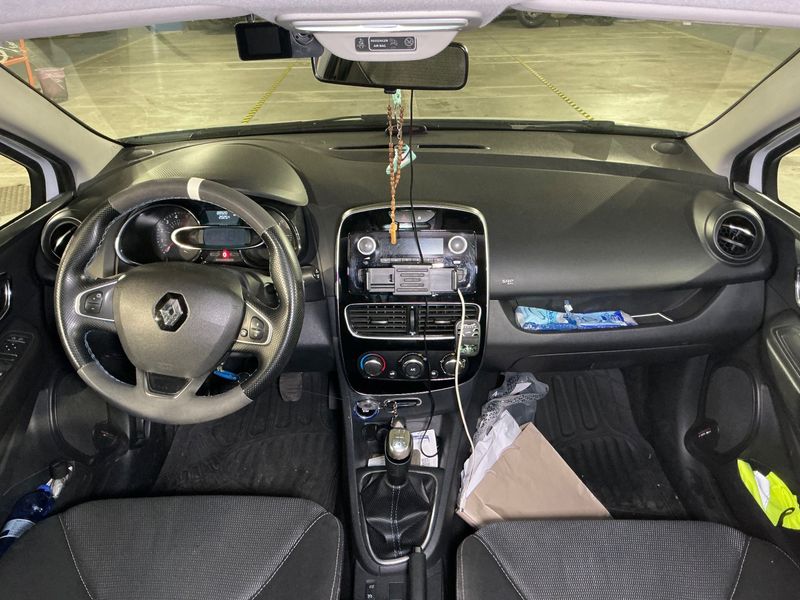 Renault Clio 1.5 dCi Energy Intens — zdjęcie 12