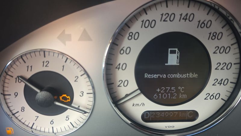 Mercedes-Benz E-Klasse E 320 CDI Avantgarde 2007 – снимка 29