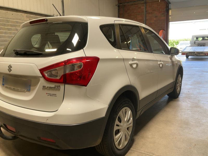 Suzuki SX4 S-Cross 1.0 BoosterJet Avantage — zdjęcie 6
