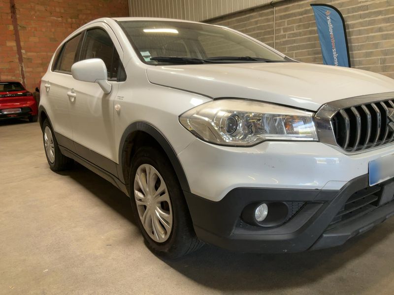 Suzuki SX4 S-Cross 1.0 BoosterJet Avantage — zdjęcie 8