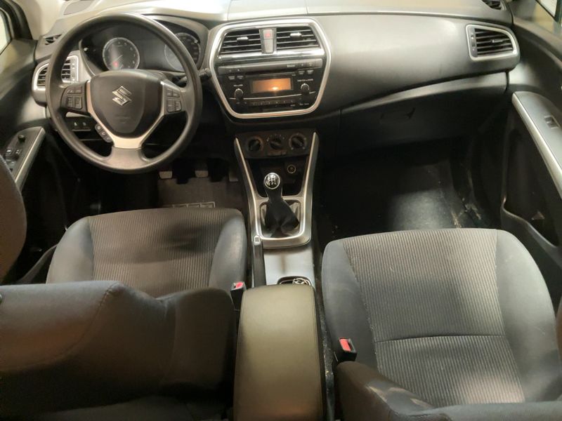 Suzuki SX4 S-Cross 1.0 BoosterJet Avantage — zdjęcie 12