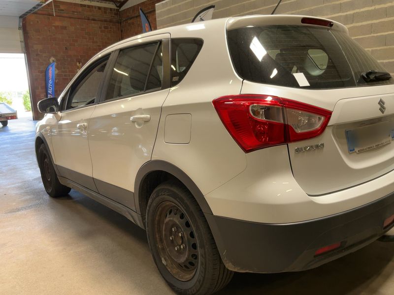 Suzuki SX4 S-Cross 1.0 BoosterJet Avantage — zdjęcie 3