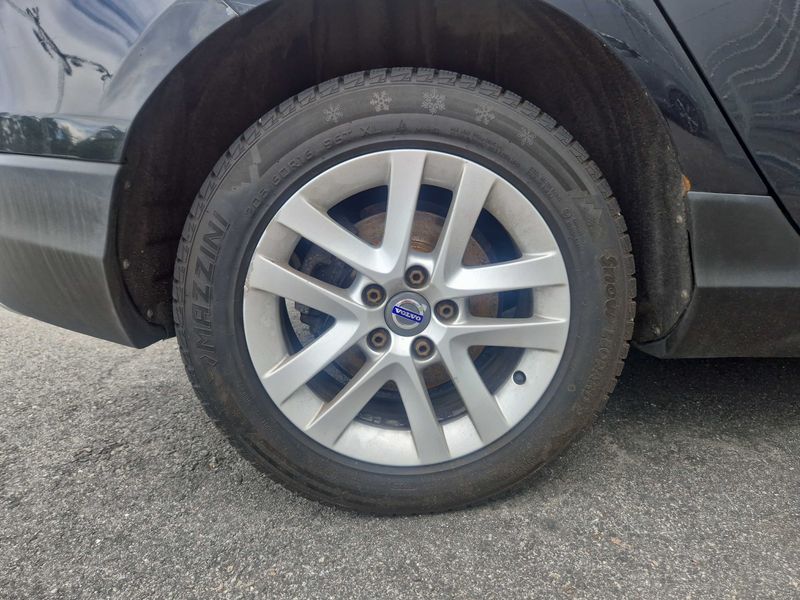 Volvo V40 Cross Country 2.0 D4 Summum — zdjęcie 15