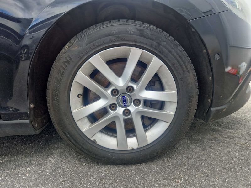 Volvo V40 Cross Country 2.0 D4 Summum — zdjęcie 16