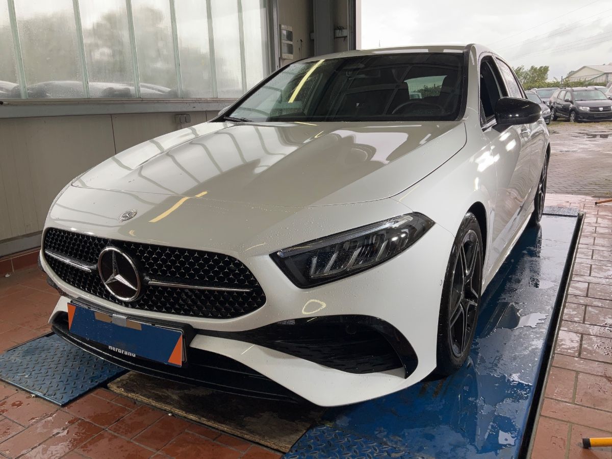 Mercedes-Benz A-Klasse A 200 AMG Line