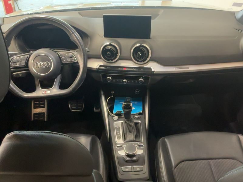 Audi Q2 35 TFSI S line Plus — zdjęcie 12
