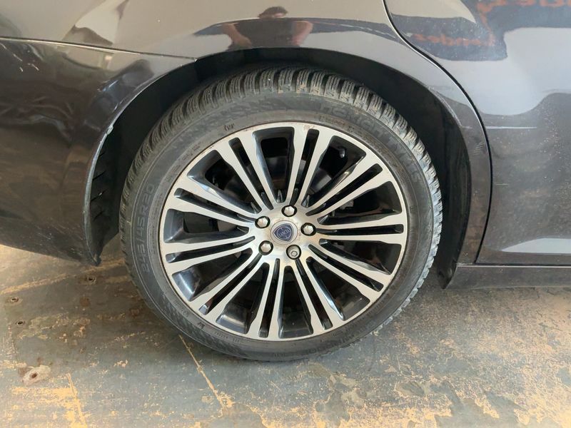 Lancia Thema 3.0 V6 CRD Executive 2012 – снимка 9
