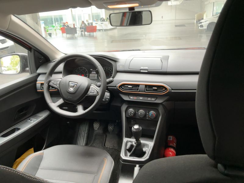 Dacia Sandero 1.0 TCe Stepway Essential — zdjęcie 12