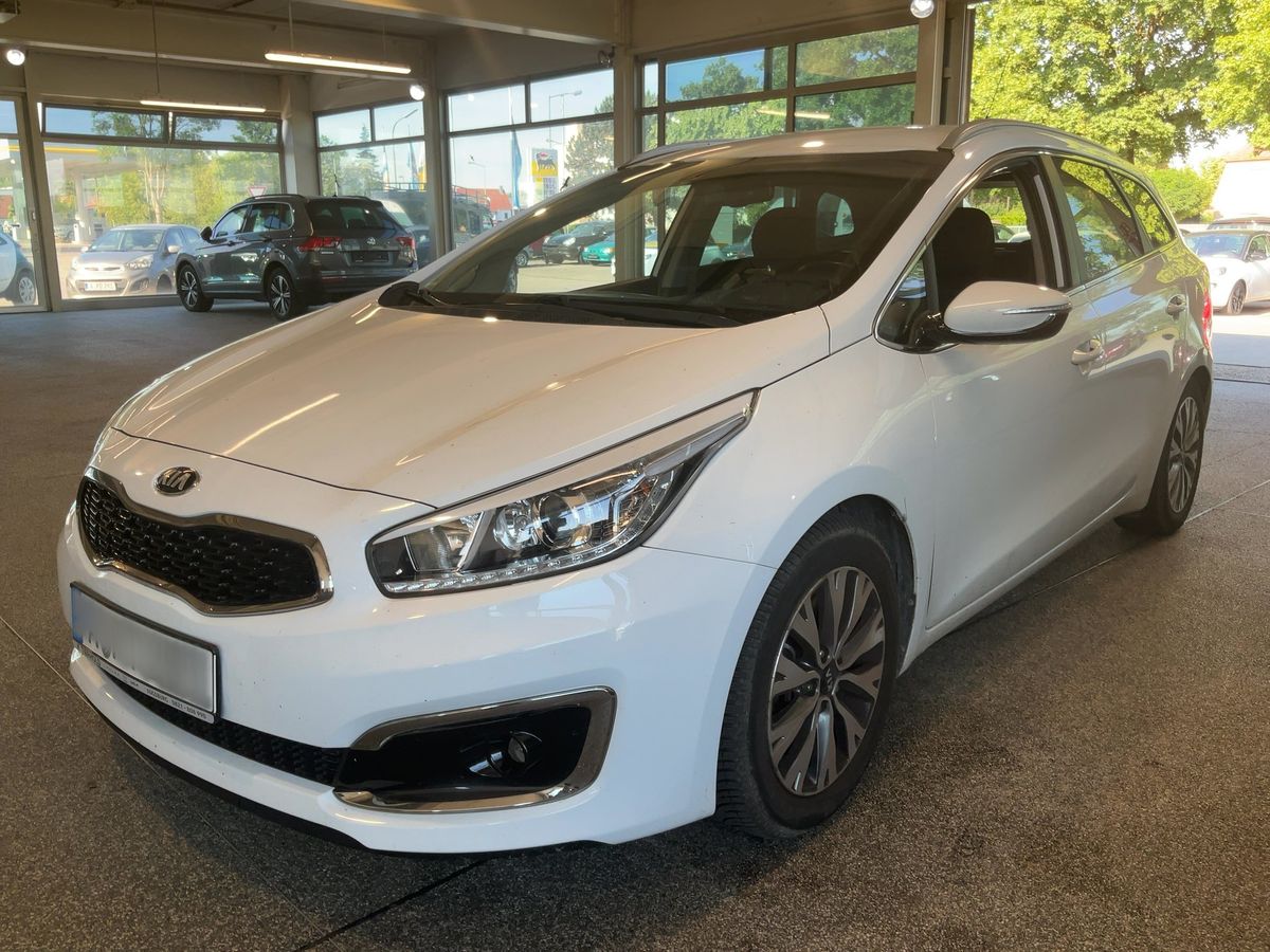 Kia cee'd 2016 — photo 1
