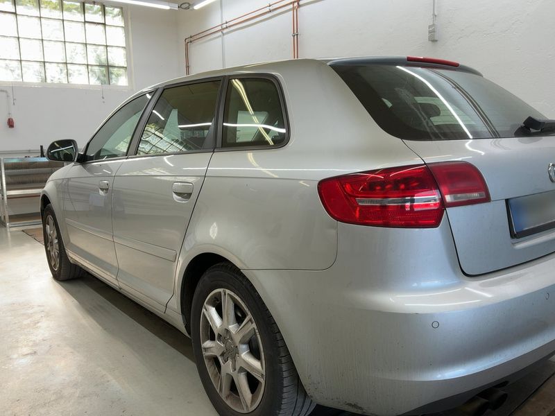 Audi A3 Sportback 2.0 TFSI Ambiente — zdjęcie 3