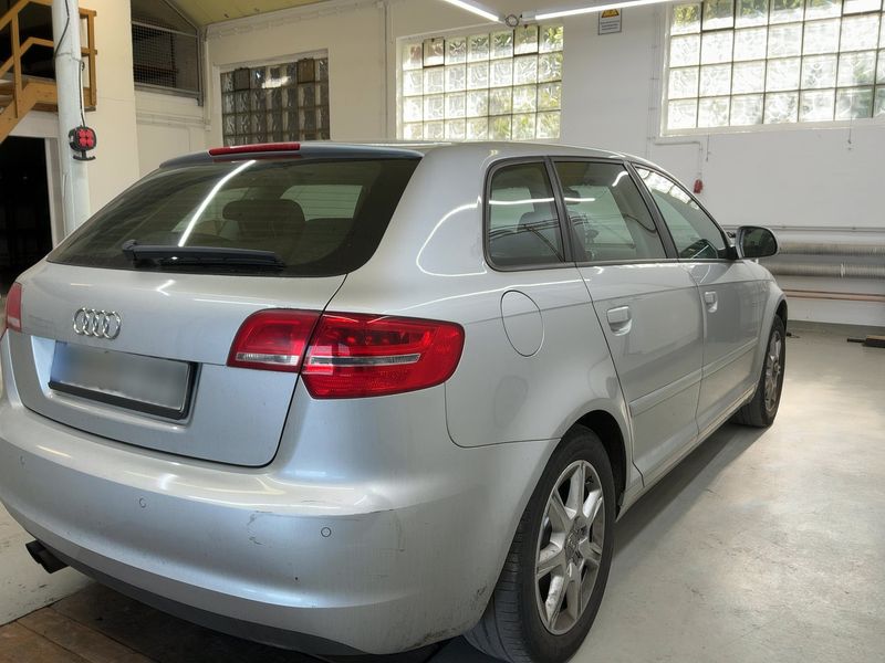 Audi A3 Sportback 2.0 TFSI Ambiente — zdjęcie 6
