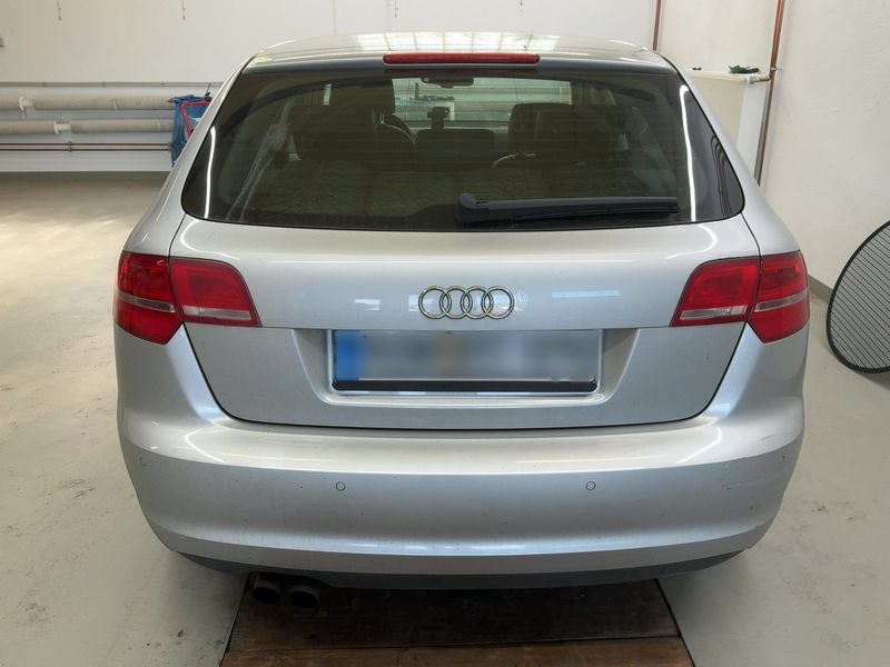 Audi A3 Sportback 2.0 TFSI Ambiente — zdjęcie 5