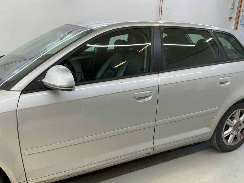 Audi A3 Sportback 2.0 TFSI Ambiente — zdjęcie 4