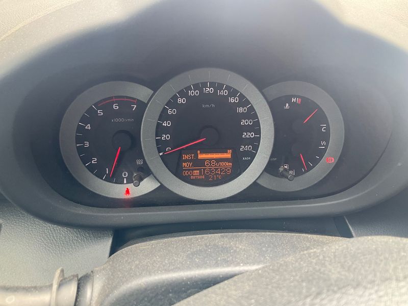 Toyota RAV 4 2.2 Turbodiesel Life — zdjęcie 13