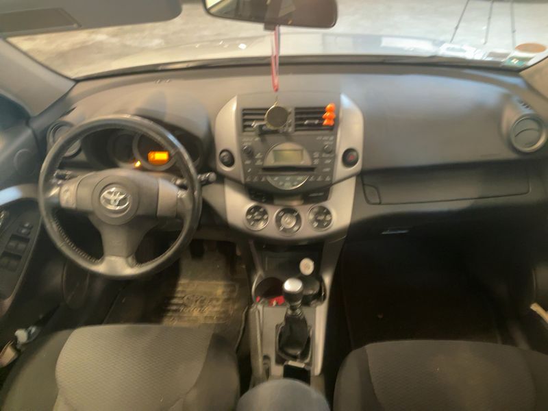 Toyota RAV 4 2.2 Turbodiesel Life — zdjęcie 12