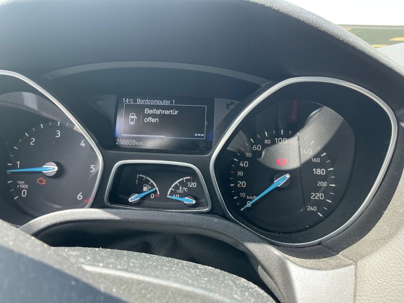 Ford Focus 1.5 TDCi Titanium — zdjęcie 4