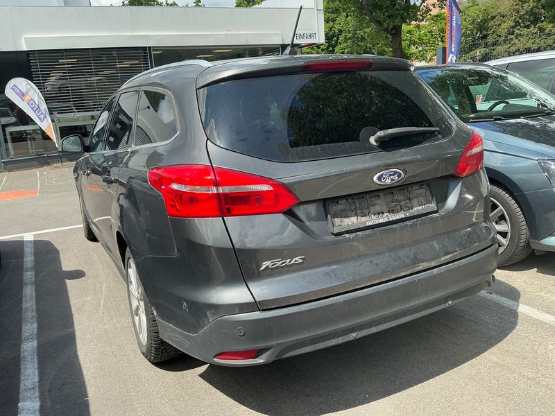 Ford Focus 1.5 TDCi Titanium — zdjęcie 2