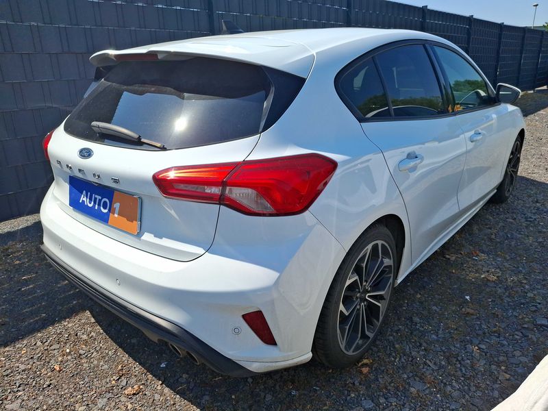 Ford Focus 1.5 TDCi EcoBlue ST-Line X 2020 – снимка 5