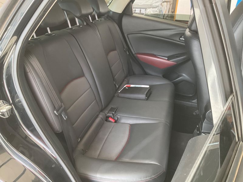 Mazda CX-3 2.0 Luxury — zdjęcie 14