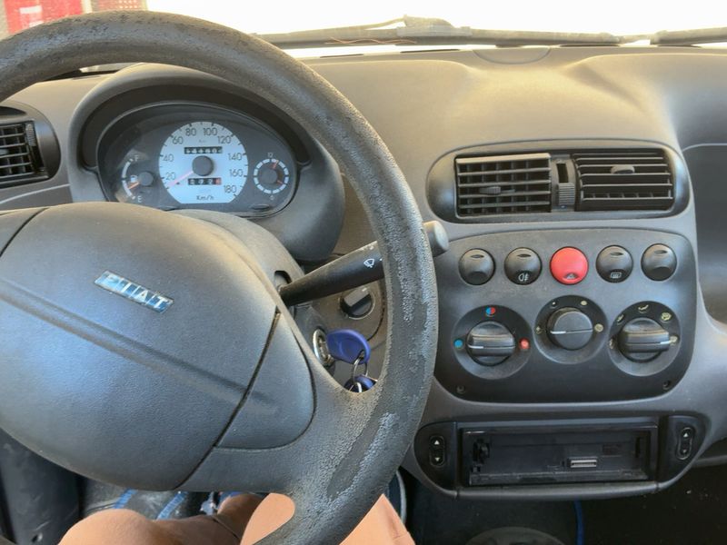 Fiat Seicento 0.9 Young — zdjęcie 12