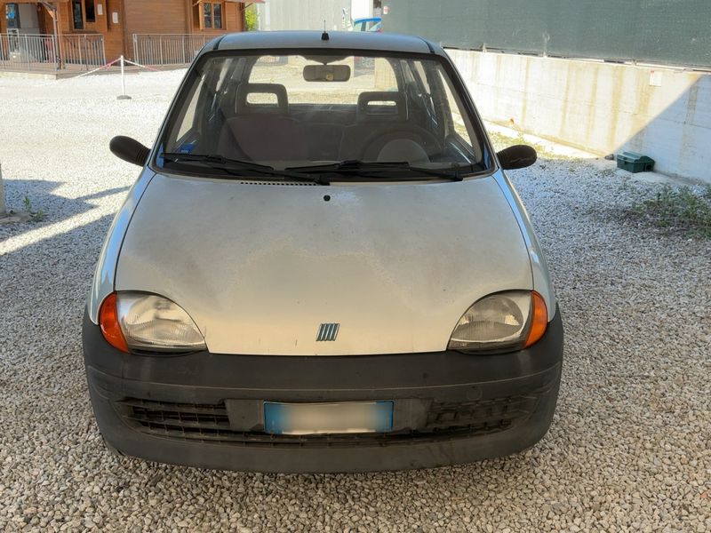 Fiat Seicento 0.9 Young — zdjęcie 9
