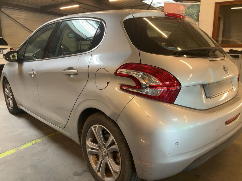Peugeot 208 1.6 Allure 2013 – снимка 6