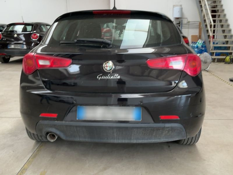 Alfa Romeo Giulietta 1.6 JTDM Distinctive — zdjęcie 5