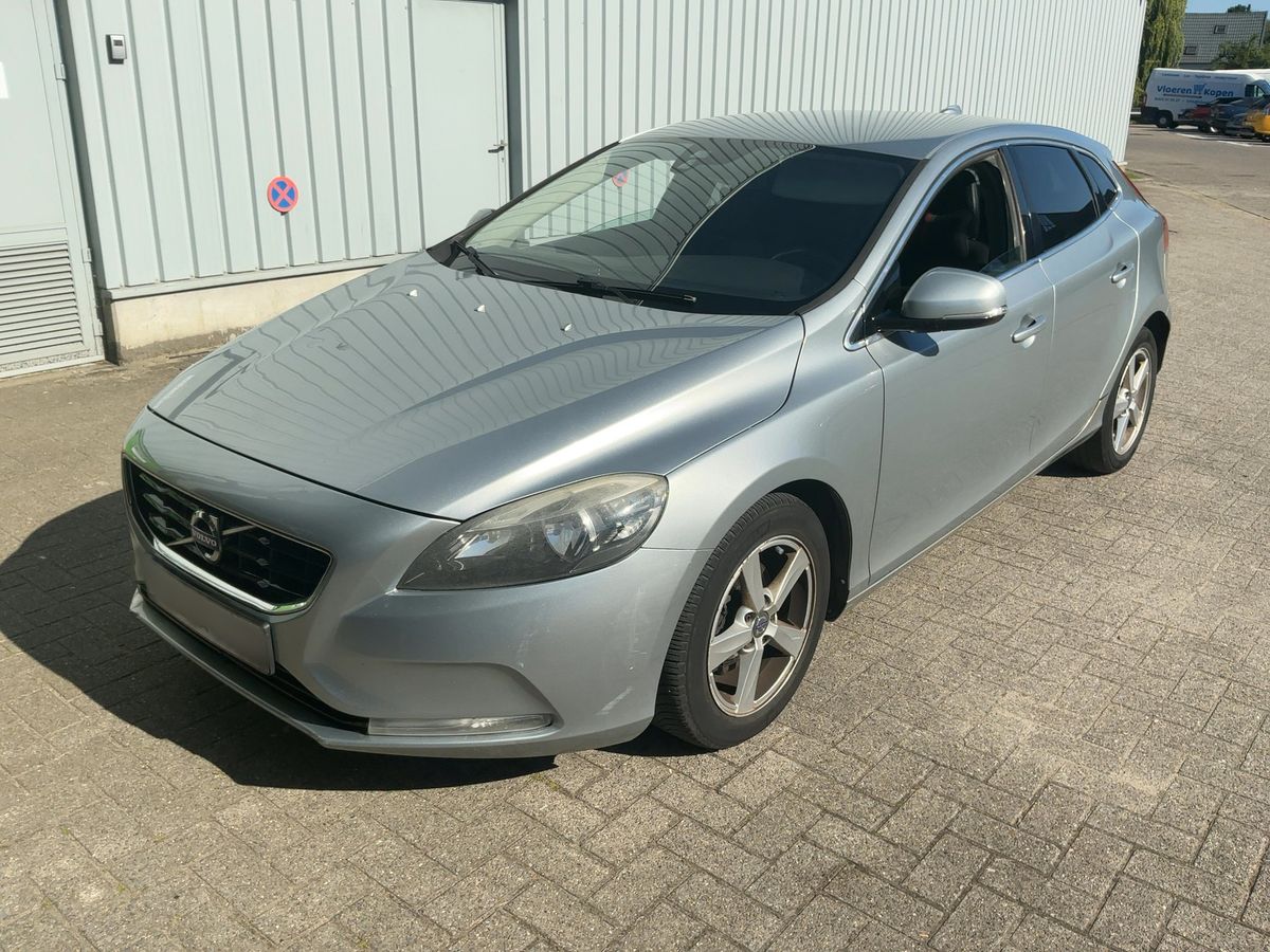 Volvo V40 2013