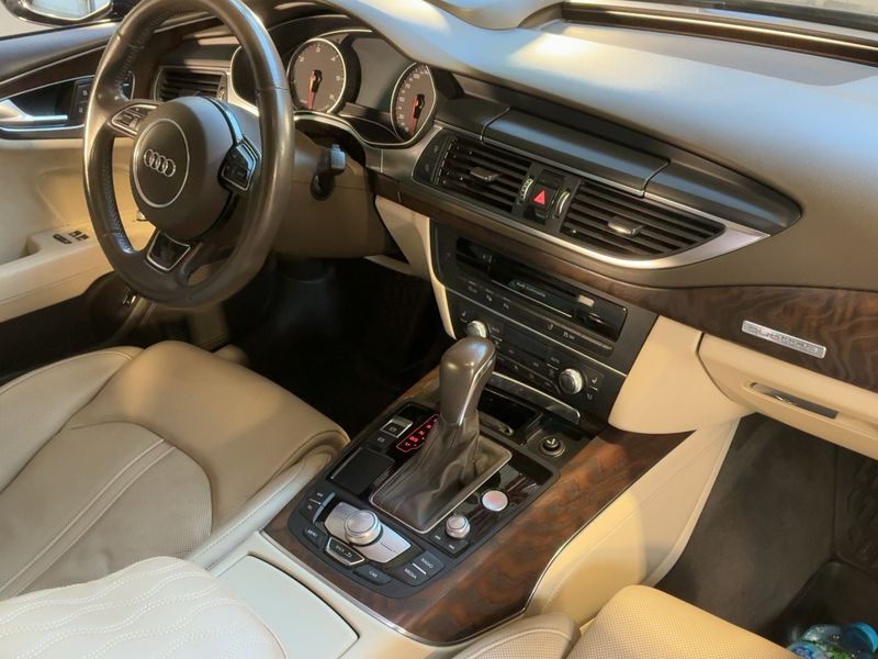 Audi A7 Sportback 3.0 V6 TDI quattro — zdjęcie 12