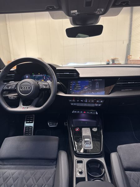 Audi RS 3 Sportback 2.5 TFSI quattro — zdjęcie 11