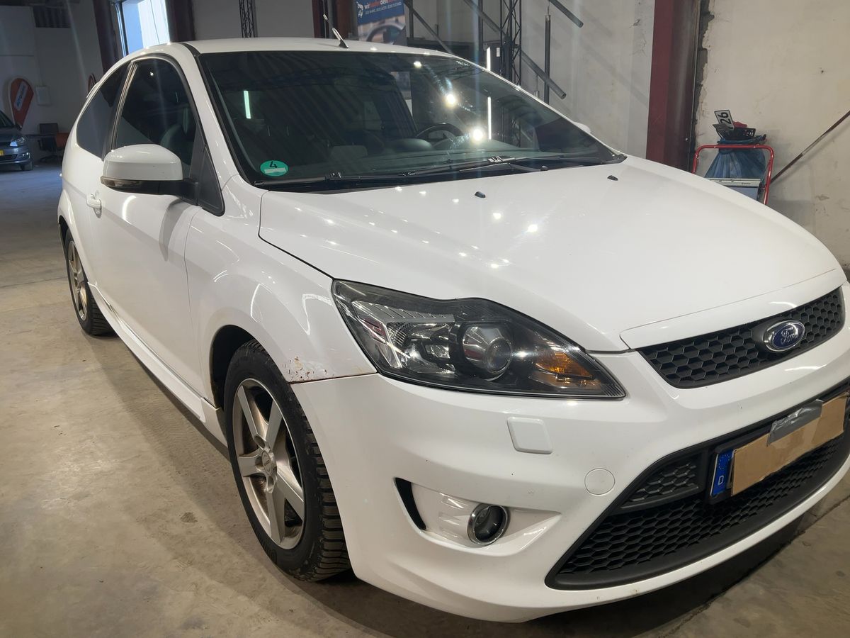 Ford Focus 2009 — photo 13