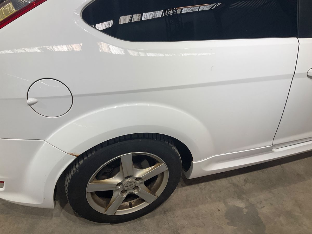 Ford Focus 2009 — photo 30
