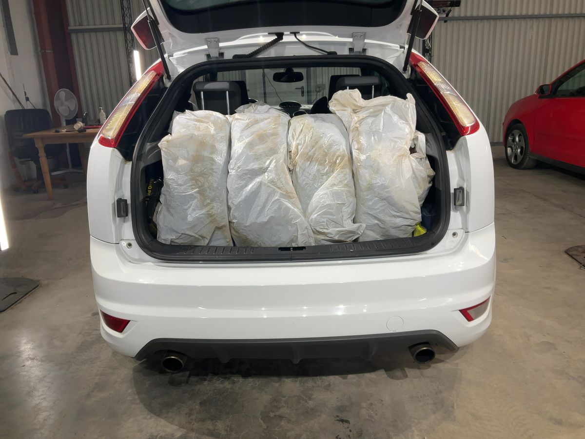 Ford Focus 2009 — photo 17