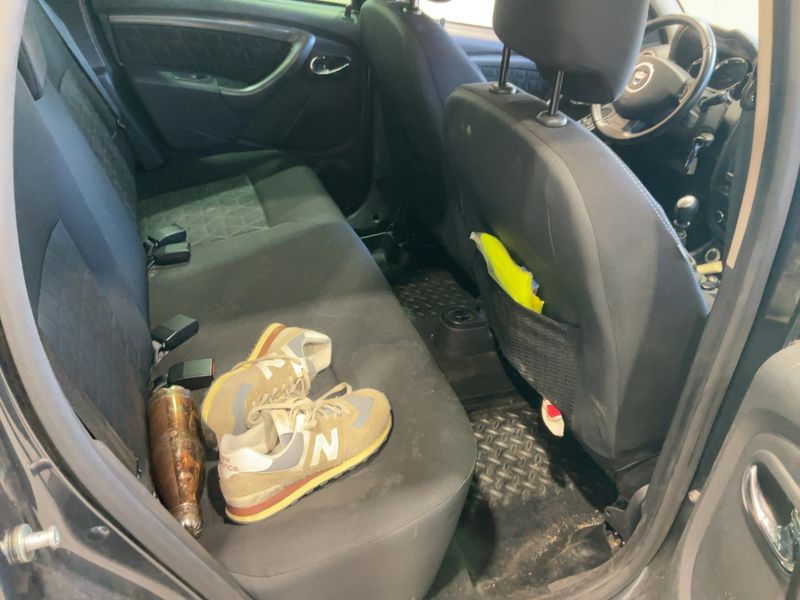 Dacia Duster 1.5 dCi Prestige 4x4 — zdjęcie 14