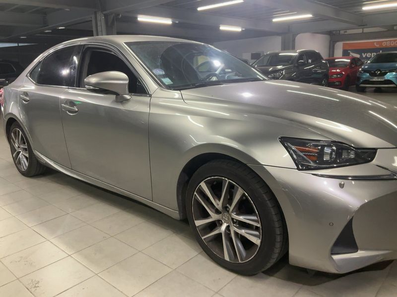 Lexus IS-Serie IS 300h Pack — zdjęcie 8