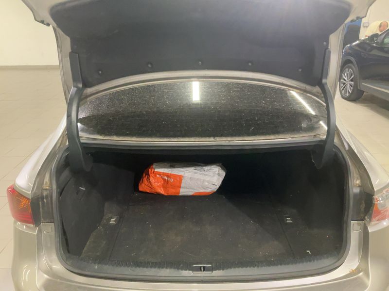 Lexus IS-Serie IS 300h Pack — zdjęcie 10